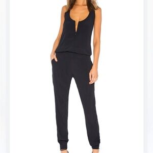 Monrow crepe navy blue 1/2 zip jumpsuit jogger leg size SM new sleeveless